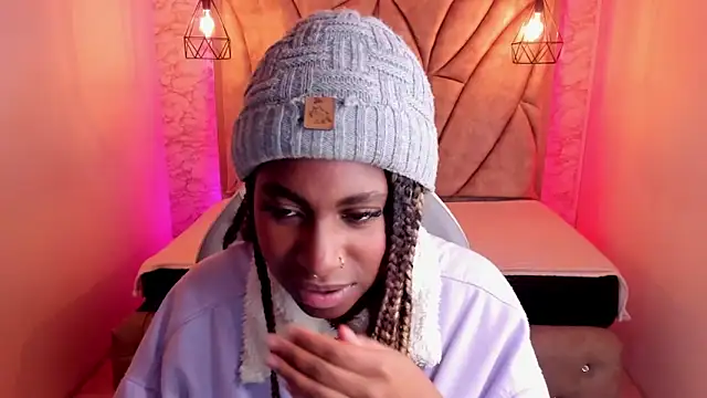 Queen perla  online show from 02/16/25, 04:42