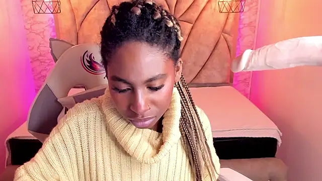 Queen perla  online show from 02/23/25, 06:07