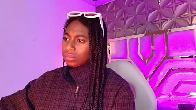 Queen perla  online show from 03/14/26, 12:10