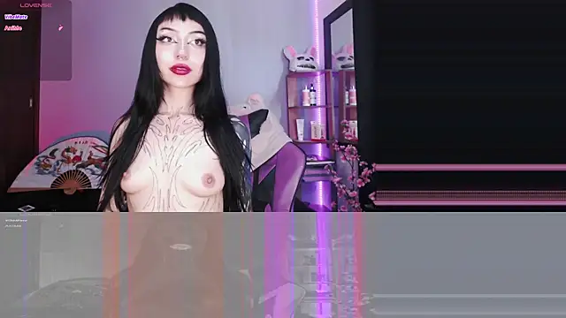 Snapshot of catipetite chatting on 02/13/25, 04:07 catipetite online show from 02/13/25, 04:07