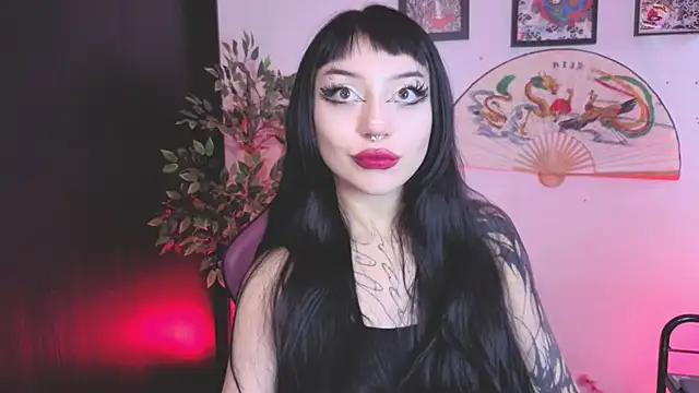 Snapshot of catipetite chatting on 07/28/26, 04:27 catipetite online show from 07/28/26, 04:27