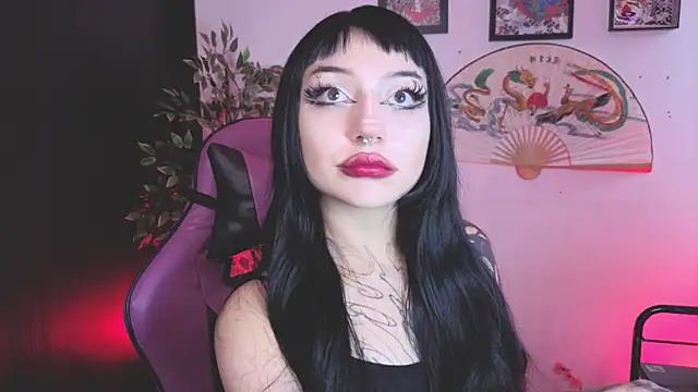 Snapshot of catipetite chatting on 07/28/26, 04:39 catipetite online show from 07/28/26, 04:39