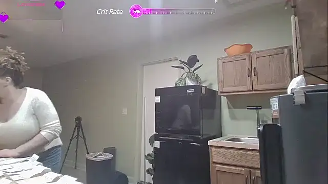 Snapshot of Milfshakecafe chatting on 01/09/25, 08:22 Milfshakecafe online show from 01/09/25, 08:22