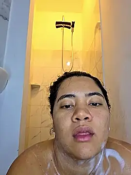 Watagatapitusberry1 online show from 10/21/25, 04:24