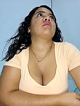 Watagatapitusberry1 online show from 10/25/25, 11:21