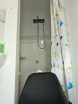 Watagatapitusberry1 online show from 11/14/25, 01:15