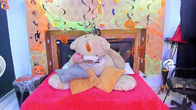 SofiAndNicol online show from 10/21/25, 11:11