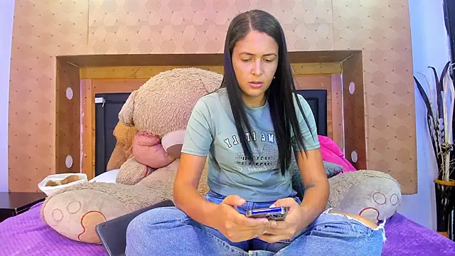 SofiAndNicol online show from 11/08/25, 11:10