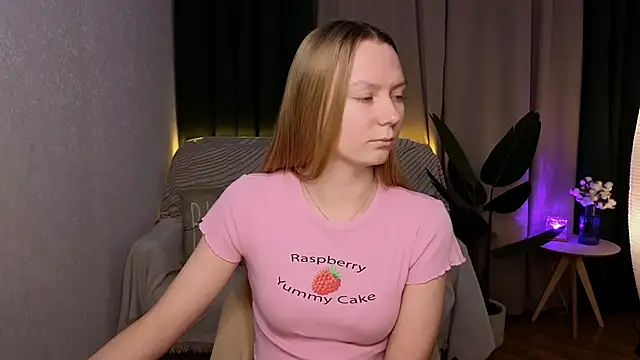 Snapshot of CarolynCohen__ chatting on 01/17/25, 01:57 CarolynCohen online show from 01/17/25, 01:57