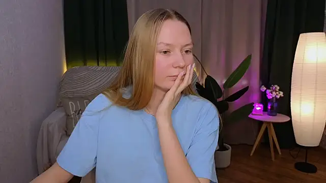Snapshot of CarolynCohen__ chatting on 01/27/25, 05:03 CarolynCohen online show from 01/27/25, 05:03