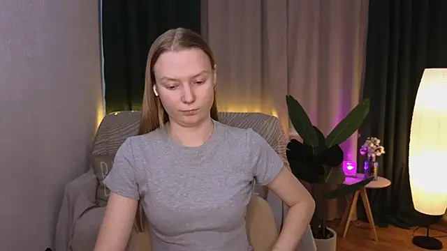 Snapshot of CarolynCohen__ chatting on 03/03/25, 05:20 CarolynCohen online show from 03/03/25, 05:20