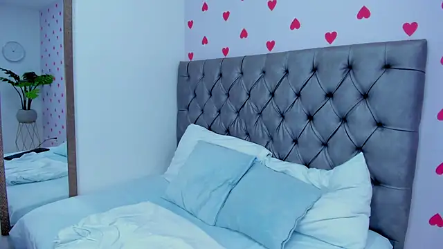 hurrem had online show from 02/20/25, 02:29