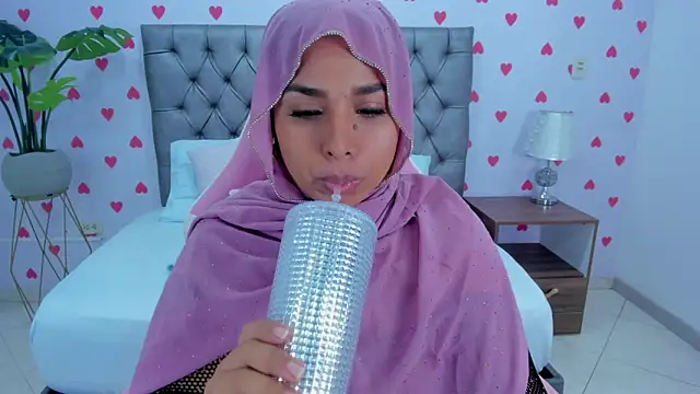 hurrem had online show from 03/06/25, 06:41