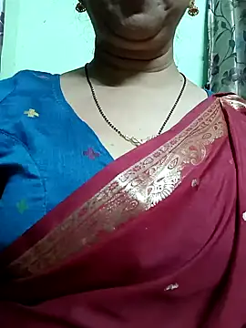 Snapshot of Rosy-B chatting on 12/14/24, 06:30 Rosy-B online show from 12/14/24, 06:30