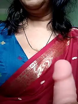 Snapshot of Rosy-B chatting on 12/20/24, 09:43 Rosy-B online show from 12/20/24, 09:43