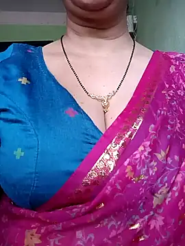 Snapshot of Rosy-B chatting on 01/12/25, 10:02 Rosy-B online show from 01/12/25, 10:02