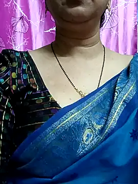 Snapshot of Rosy-B chatting on 01/16/25, 06:27 Rosy-B online show from 01/16/25, 06:27