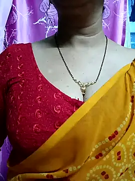 Snapshot of Rosy-B chatting on 01/28/25, 06:17 Rosy-B online show from 01/28/25, 06:17