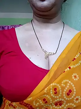 Snapshot of Rosy-B chatting on 02/03/25, 09:41 Rosy-B online show from 02/03/25, 09:41