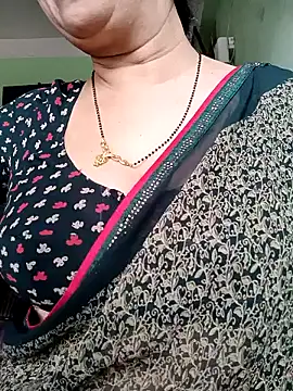 Snapshot of Rosy-B chatting on 02/05/25, 05:20 Rosy-B online show from 02/05/25, 05:20