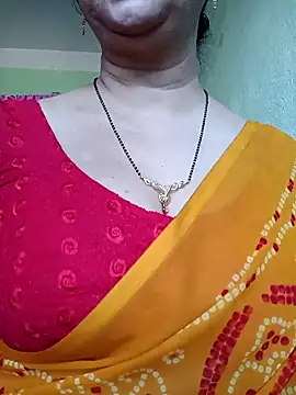 Snapshot of Rosy-B chatting on 02/07/25, 09:58 Rosy-B online show from 02/07/25, 09:58