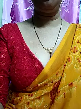 Snapshot of Rosy-B chatting on 02/21/25, 06:59 Rosy-B online show from 02/21/25, 06:59