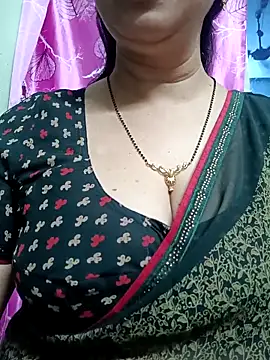 Snapshot of Rosy-B chatting on 02/23/25, 06:12 Rosy-B online show from 02/23/25, 06:12