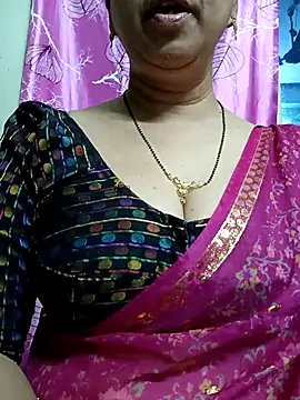 Snapshot of Rosy-B chatting on 02/26/25, 12:27 Rosy-B online show from 02/26/25, 12:27