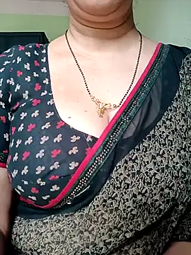 Snapshot of Rosy-B chatting on 03/02/25, 03:45 Rosy-B online show from 03/02/25, 03:45