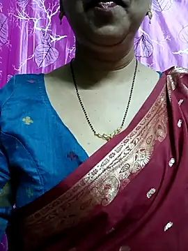 Snapshot of Rosy-B chatting on 03/02/25, 06:30 Rosy-B online show from 03/02/25, 06:30