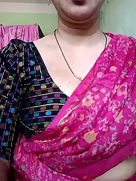 Snapshot of Rosy-B chatting on 03/07/25, 09:51 Rosy-B online show from 03/07/25, 09:51