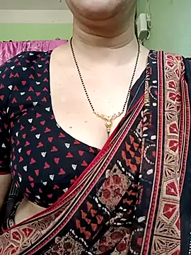 Snapshot of Rosy-B chatting on 03/19/25, 09:38 Rosy-B online show from 03/19/25, 09:38