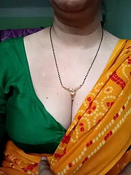 Snapshot of Rosy-B chatting on 03/20/25, 12:30 Rosy-B online show from 03/20/25, 12:30