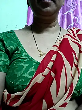 Snapshot of Rosy-B chatting on 09/12/25, 09:26 Rosy-B online show from 09/12/25, 09:26