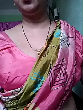 Snapshot of Rosy-B chatting on 10/06/25, 12:30 Rosy-B online show from 10/06/25, 12:30