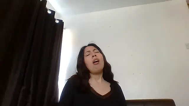 LorenaAnderson online show from 03/11/25, 09:34