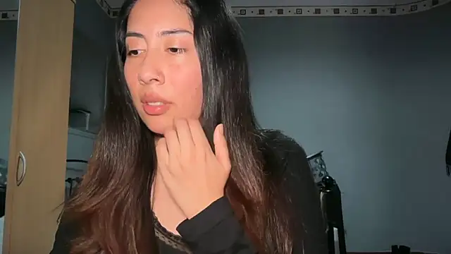 LorenaAnderson online show from 04/23/26, 08:33