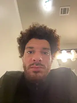 Snapshot of Clearlytothepoint420 chatting on 12/19/24, 10:34 Clearlytothepoint420 online show from 12/19/24, 10:34