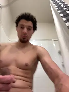 Snapshot of Clearlytothepoint420 chatting on 12/26/24, 02:05 Clearlytothepoint420 online show from 12/26/24, 02:05