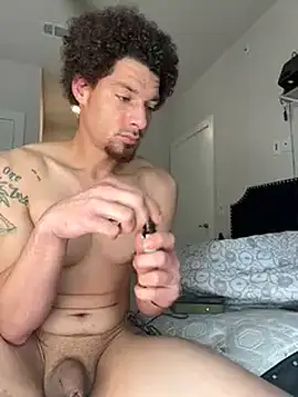 Snapshot of Clearlytothepoint420 chatting on 12/30/24, 09:50 Clearlytothepoint420 online show from 12/30/24, 09:50