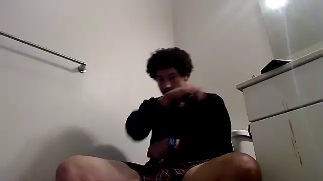 Snapshot of Clearlytothepoint420 chatting on 01/03/25, 10:31 Clearlytothepoint420 online show from 01/03/25, 10:31