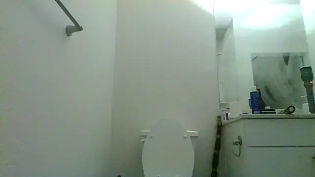 Snapshot of Clearlytothepoint420 chatting on 01/16/25, 04:38 Clearlytothepoint420 online show from 01/16/25, 04:38