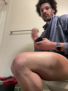 Snapshot of Clearlytothepoint420 chatting on 02/06/25, 11:10 Clearlytothepoint420 online show from 02/06/25, 11:10