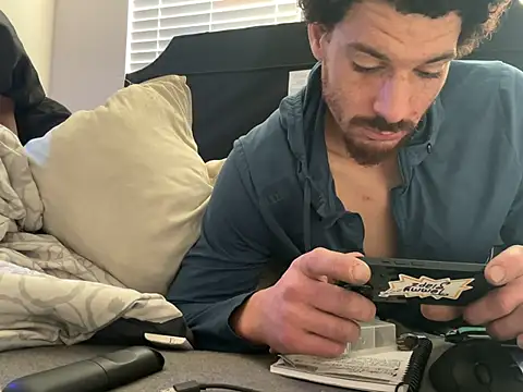 Snapshot of Clearlytothepoint420 chatting on 02/08/25, 10:51 Clearlytothepoint420 online show from 02/08/25, 10:51