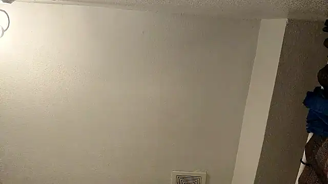 Snapshot of Clearlytothepoint420 chatting on 10/21/25, 11:33 Clearlytothepoint420 online show from 10/21/25, 11:33