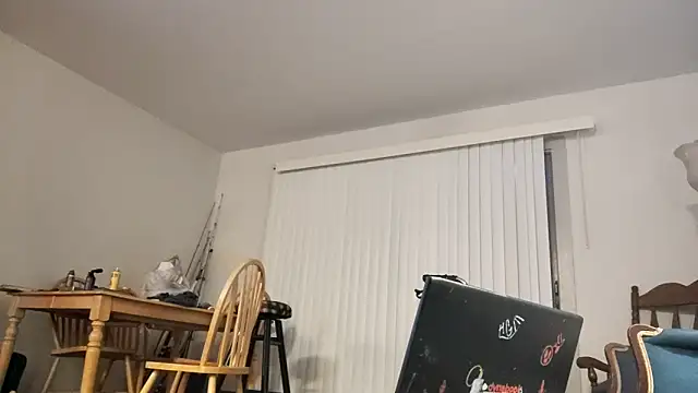 Snapshot of Clearlytothepoint420 chatting on 11/05/25, 09:53 Clearlytothepoint420 online show from 11/05/25, 09:53