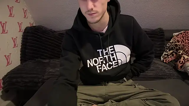 Snapshot of Cookieboy88 chatting on 01/23/25, 05:21 Cookieboy88 online show from 01/23/25, 05:21