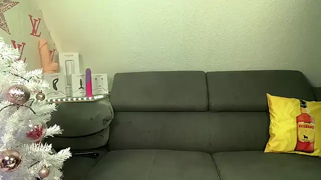 Snapshot of Cookieboy88 chatting on 11/21/25, 05:00 Cookieboy88 online show from 11/21/25, 05:00