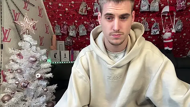 Snapshot of Cookieboy88 chatting on 12/04/25, 01:20 Cookieboy88 online show from 12/04/25, 01:20