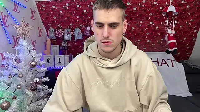 Snapshot of Cookieboy88 chatting on 12/17/25, 04:35 Cookieboy88 online show from 12/17/25, 04:35